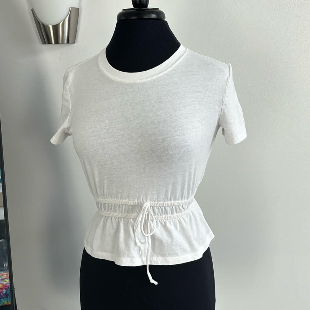 Cute Take on The Classic White Top
